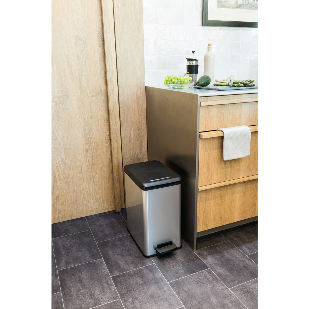 Curver rubbish bin, with pedal, capacity 25l, Slim Bin