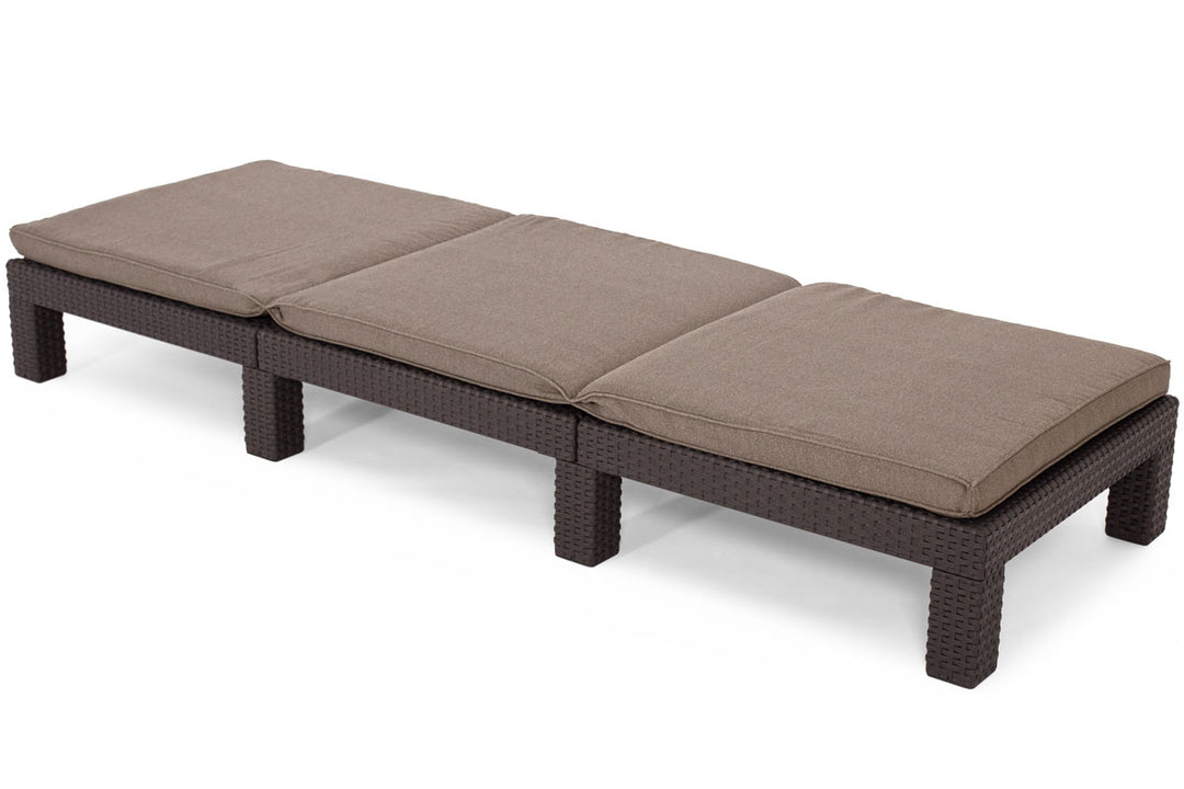 Keter Daytona Reclining Sun Lounger with Cushion - Dark Brown - Rattan Style - Elegant and Durable